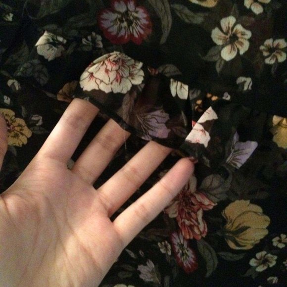 Forever 21 Sheer Frill Floral Blouse - Picture 4 of 5